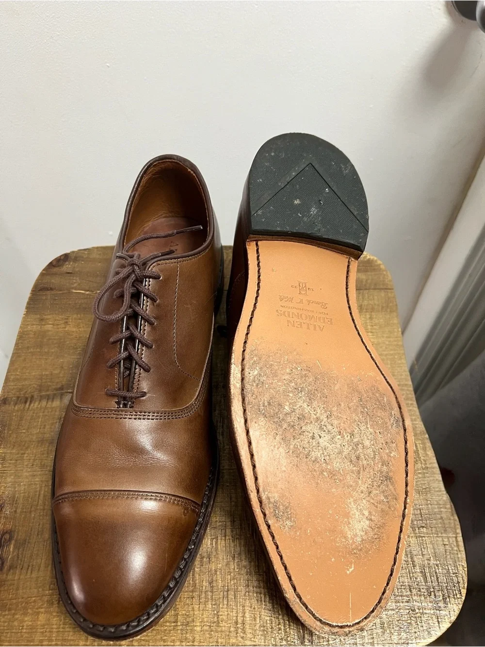 Allen Edmonds Park Avenue  Bench Welt